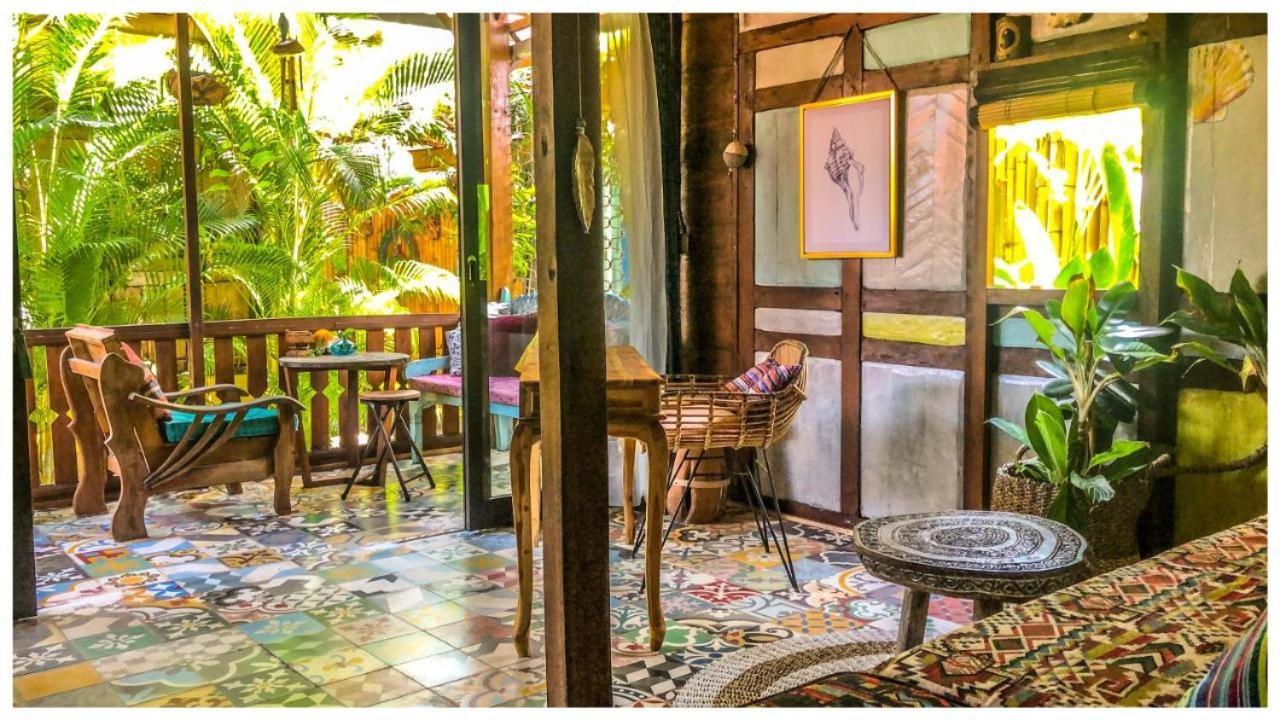 Ferienwohnung Surf Joglo Uluwatu Exterior foto