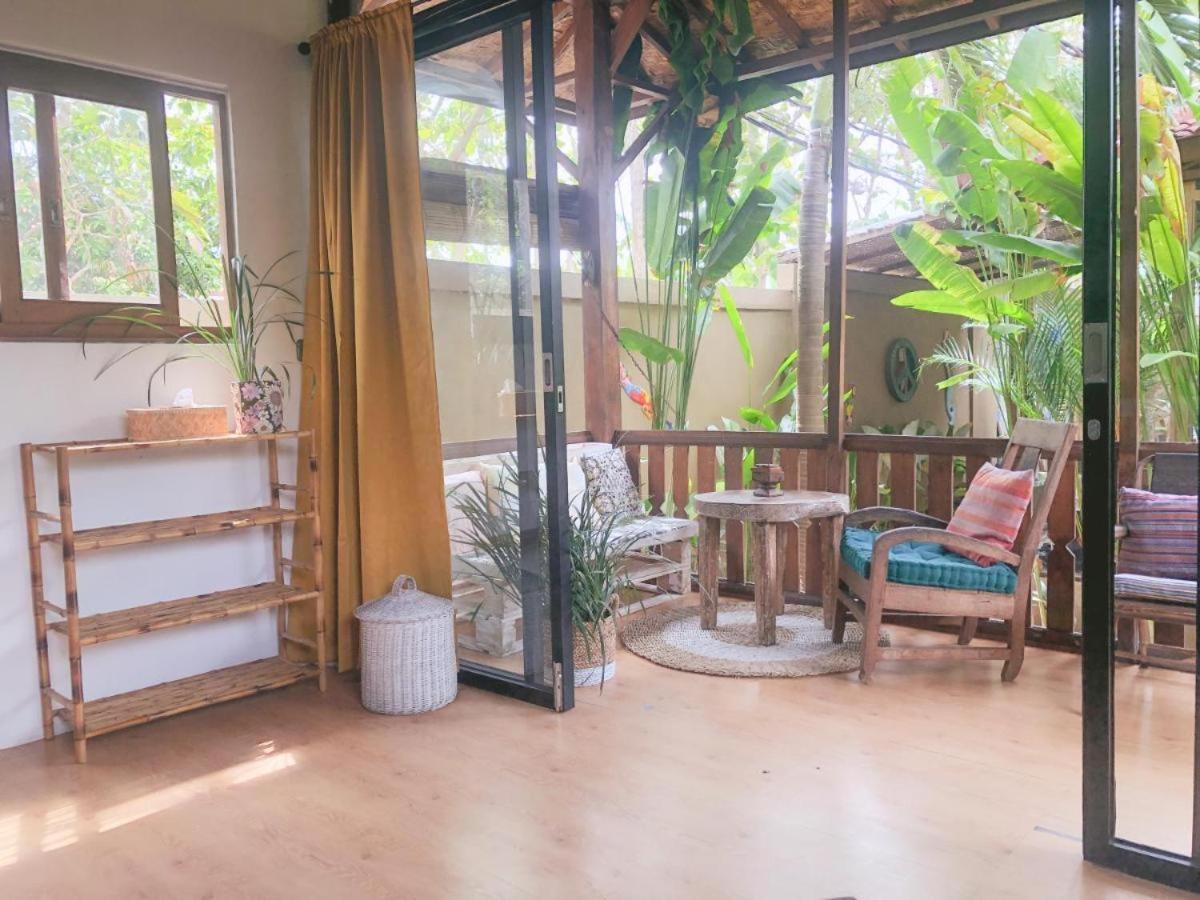 Ferienwohnung Surf Joglo Uluwatu Exterior foto